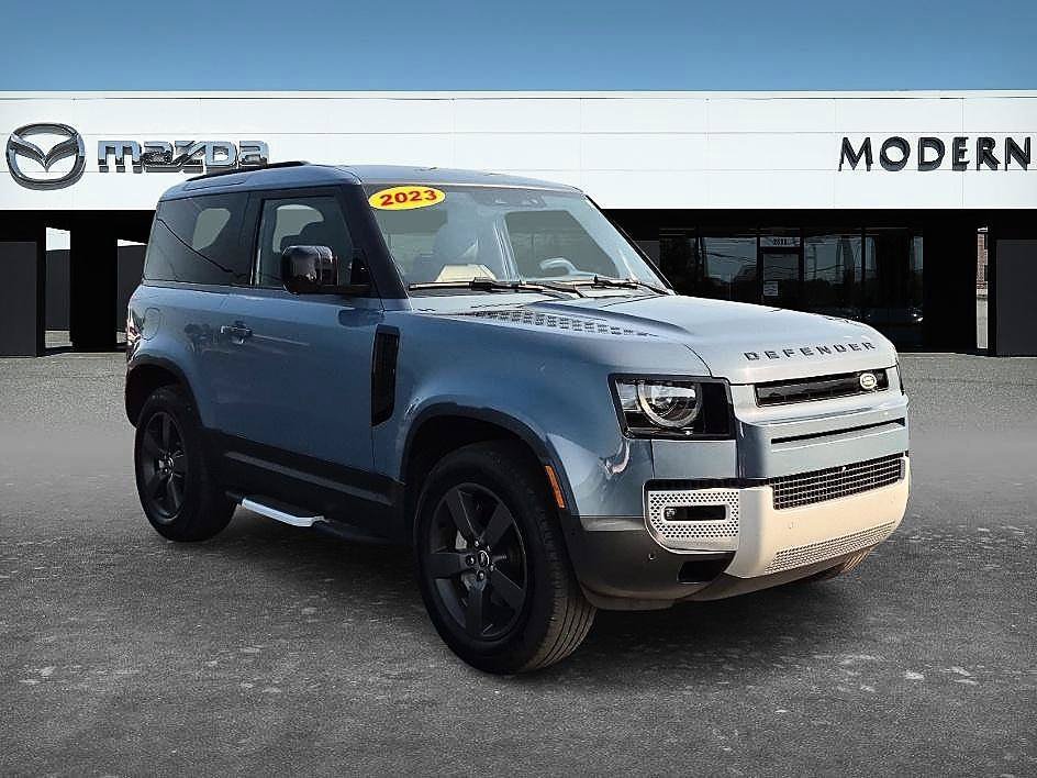 Used 2023 Tasman Blue Metallic Land Rover SE image 7