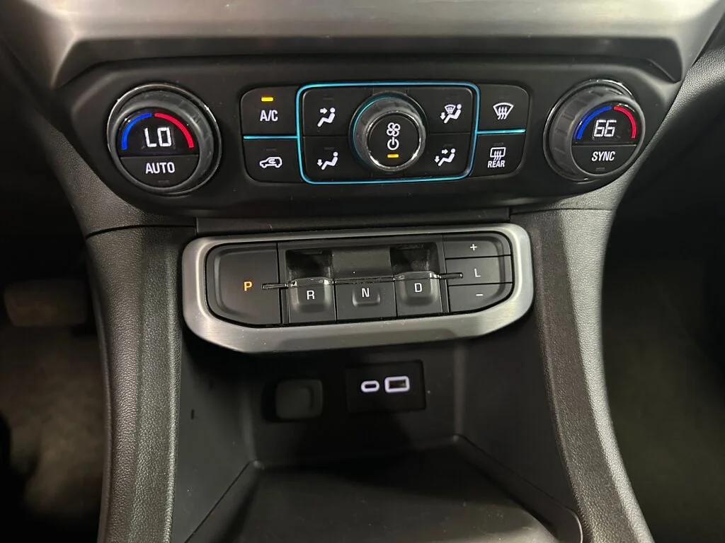 2023 GMC Acadia SLE - Photo 15