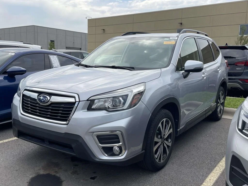 Used 2020 Ice Silver Metallic Subaru Limited image 2