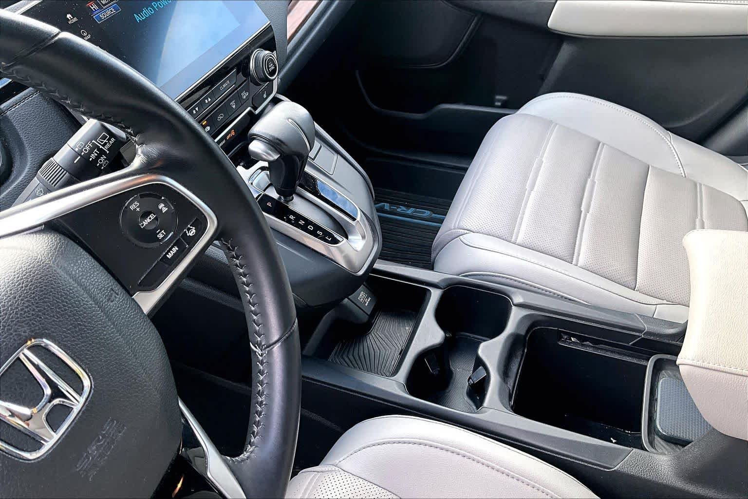 Used 2018 Gunmetal Metallic Honda Touring image 17