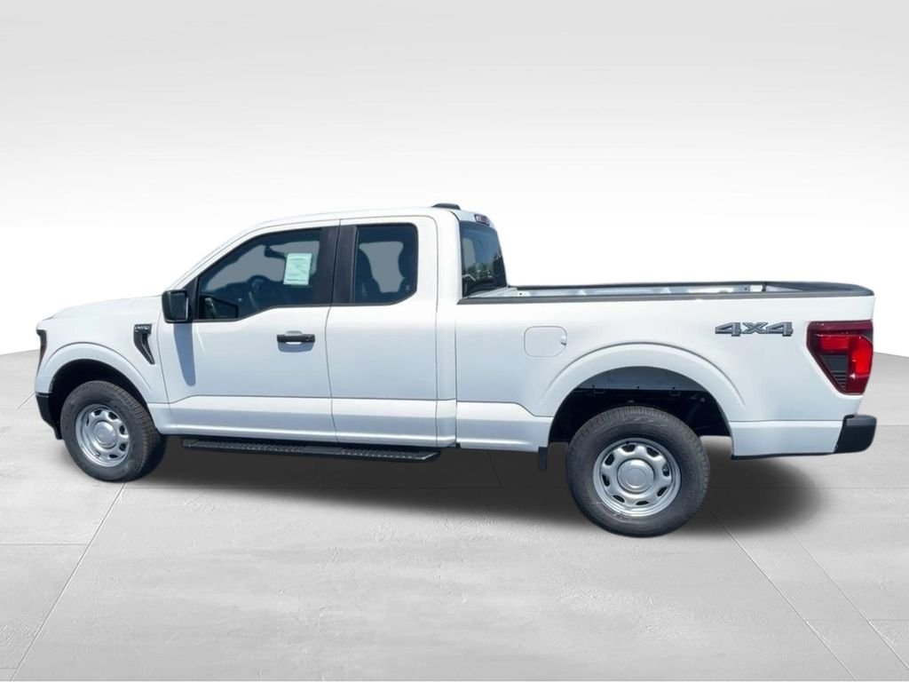 Used 2024 White Ford XL image 5
