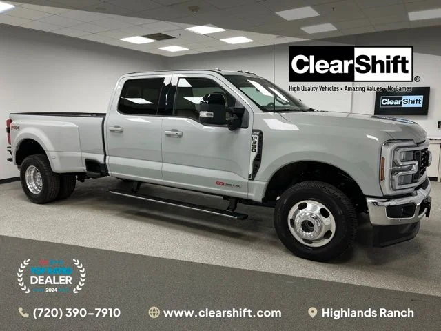 2025 Ford F-350 Lariat 4x4 Crew Cab 176 in DRW's photo