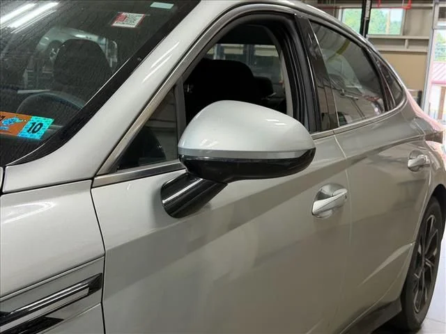 Used 2024 Silver Hyundai SEL image 26