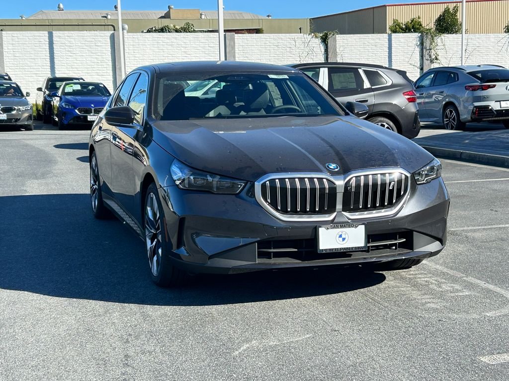 New 2027 Dark Graphite Metallic BMW eDrive40 image 7