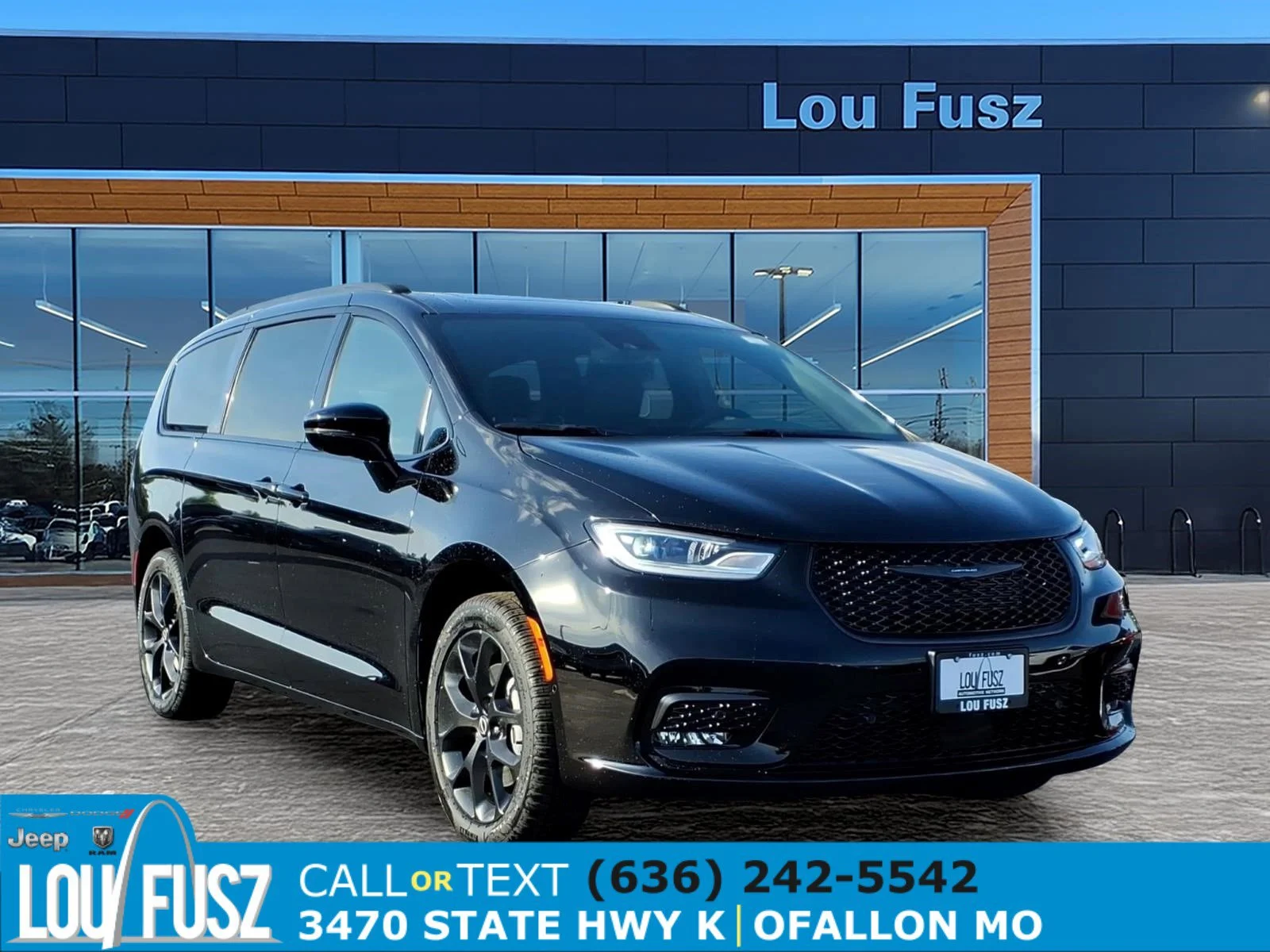 2026 Chrysler Pacifica Limited AWD's photo