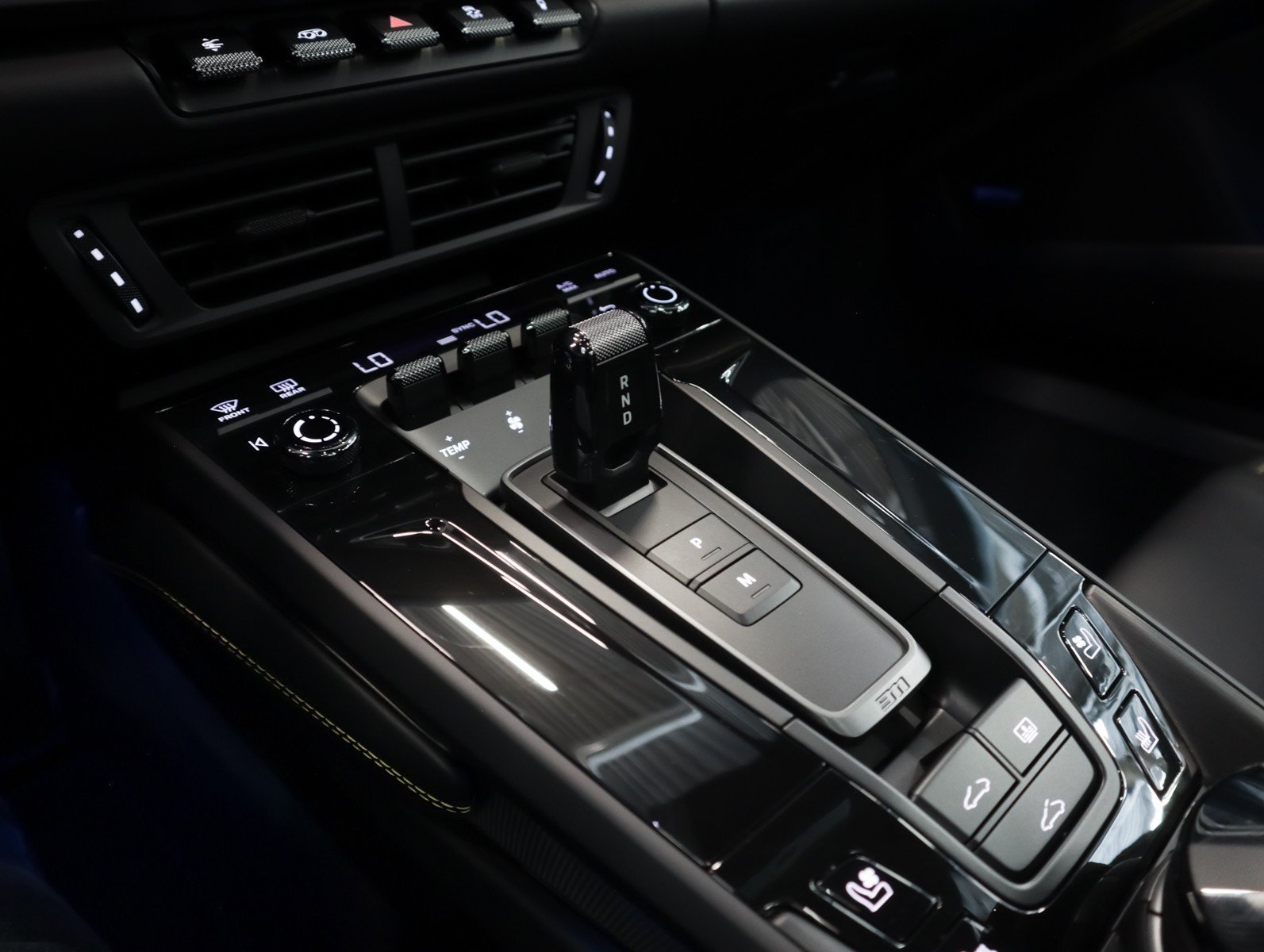 New 2026 Jet Black Metallic Porsche Carrera 4 GTS image 18