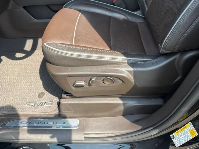 Used 2023 Onyx Black GMC Denali image 18