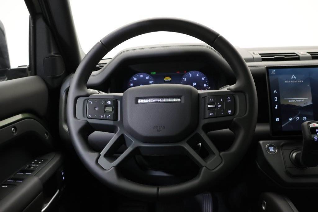 New 2026 Woolstone Green Land Rover X-Dynamic SE image 17
