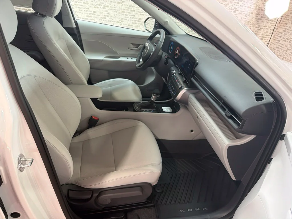 New 2027 Atlas White Hyundai SEL Sport image 10