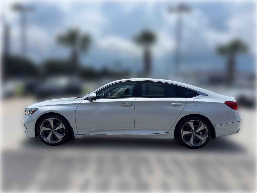 Used 2018 WHITE Honda Touring image 3