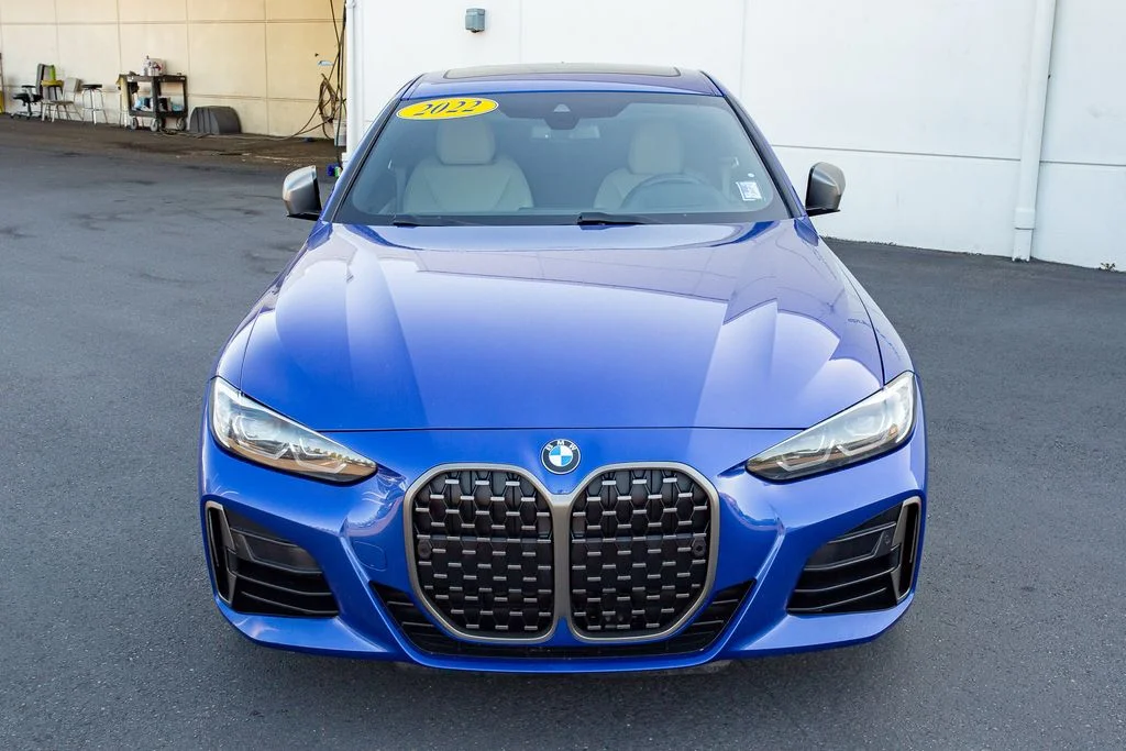 Used 2022 Blue Metallic BMW M440i xDrive image 4