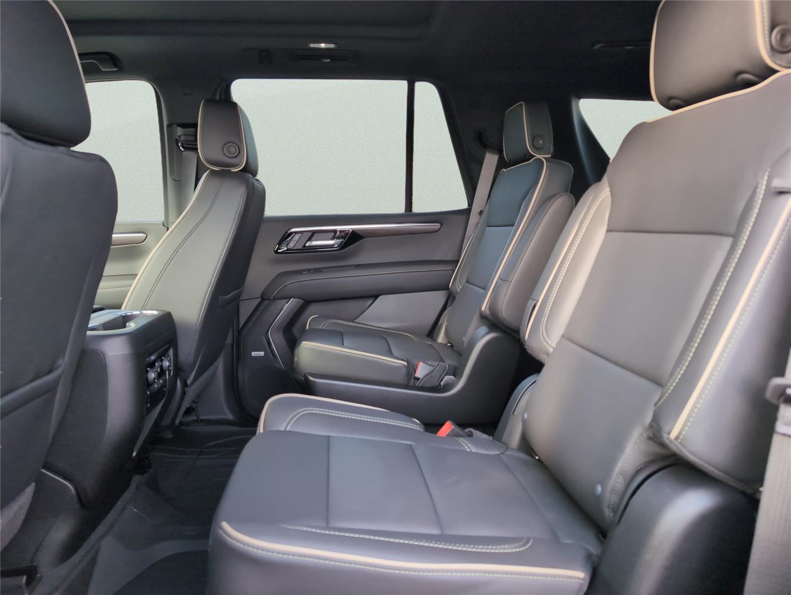 2026 Chevrolet Tahoe Premier - Photo 17