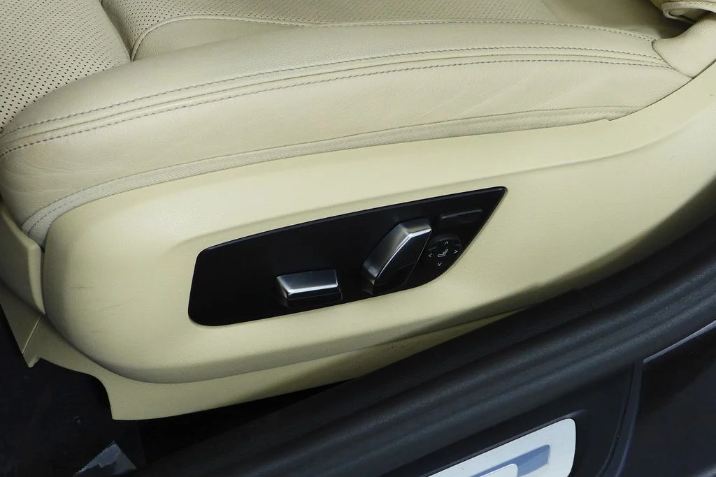 Used 2023 Gray BMW 530i image 23