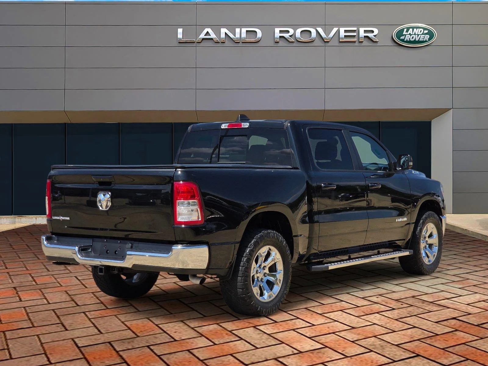Used 2022 Diamond Black Crystal Pearlcoat Ram Lone Star image 4
