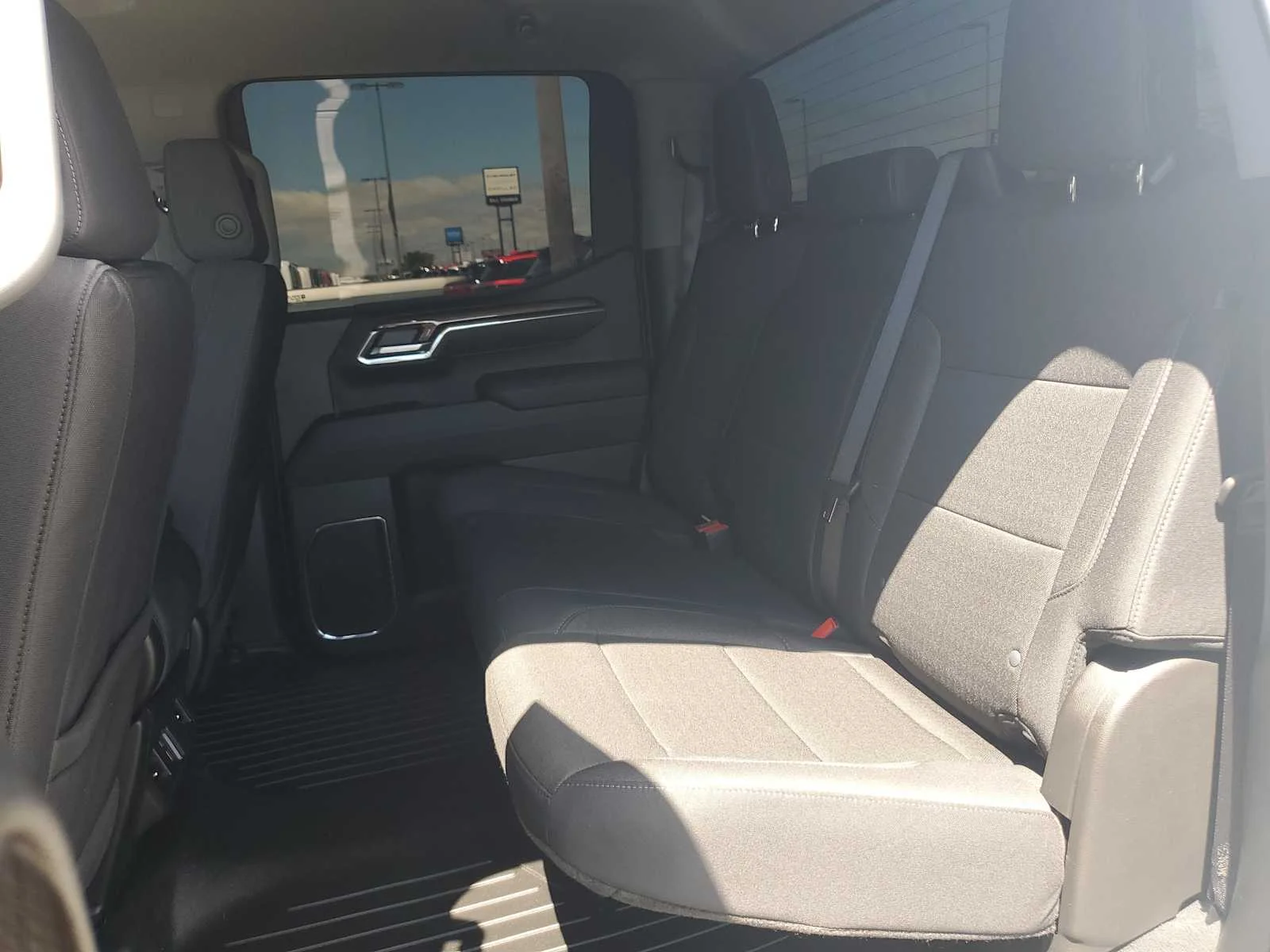 Used 2025 Summit White Chevrolet RST image 14