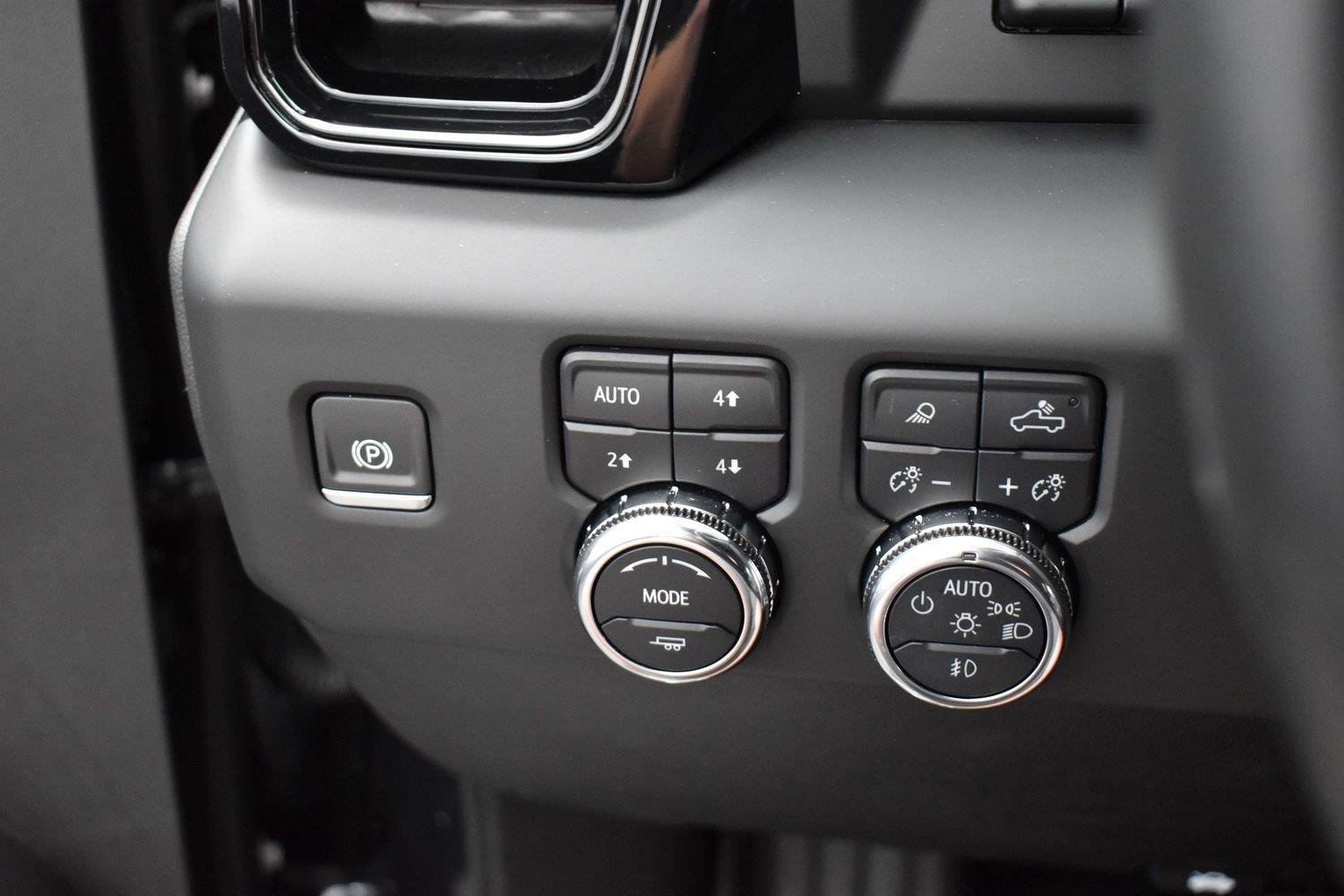 Used 2024 Titanium Rush Metallic GMC AT4 image 19