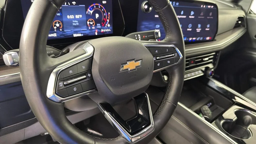 Used 2025 Black Chevrolet Premier image 22