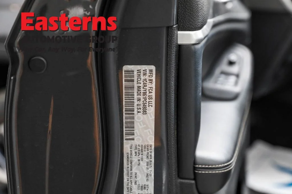 Used 2023 Gray Jeep 4xe image 39