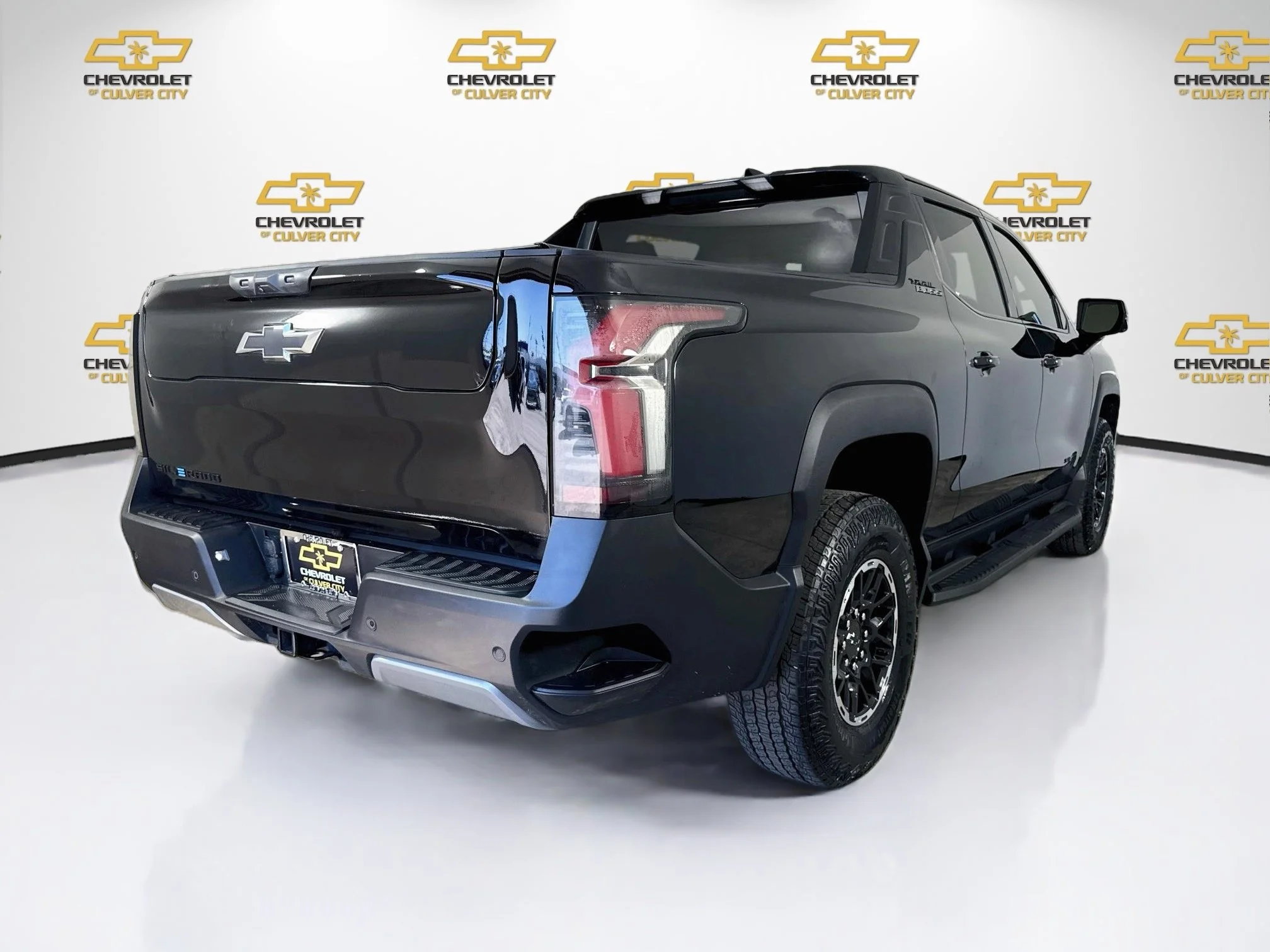 Used 2026 Black Chevrolet Trail Boss - Extended Range image 8