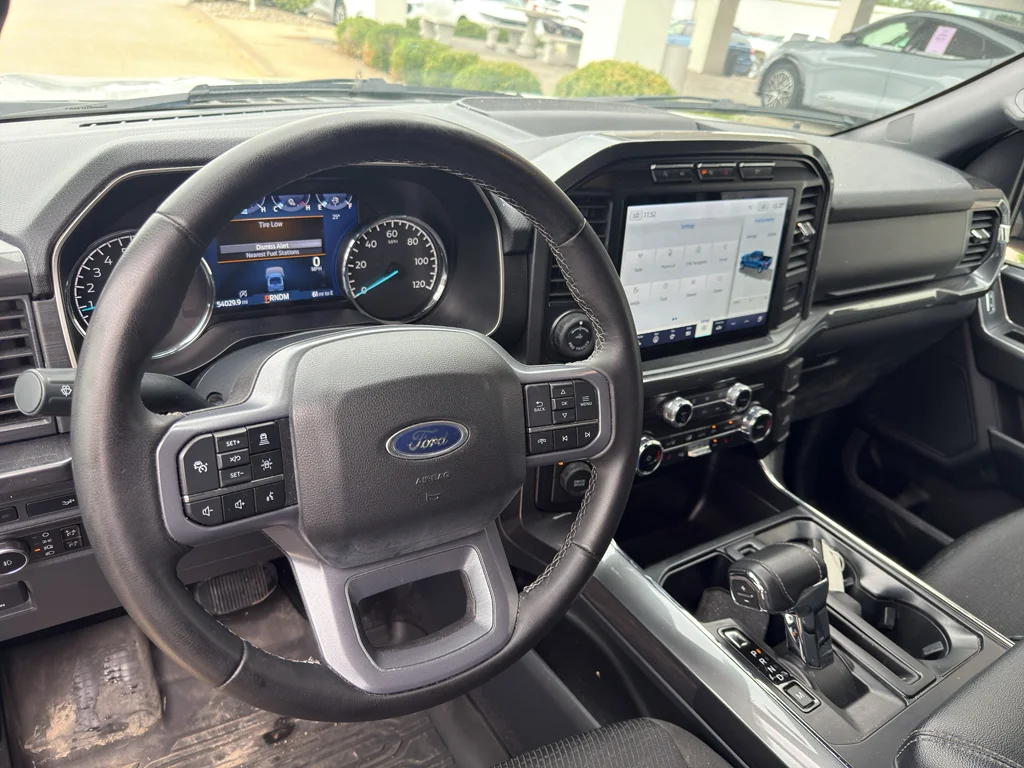 Used 2023 AVALANCHE Ford XLT image 2