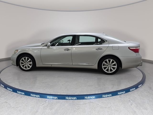 Used 2007 Silver Lexus 460 L image 9