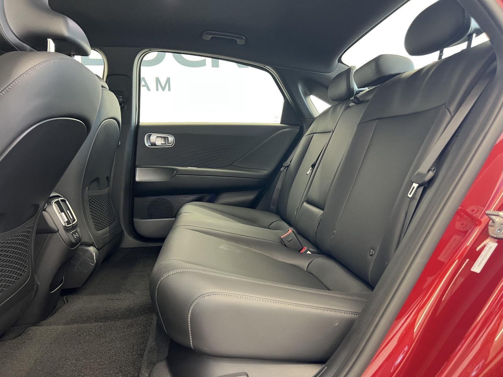 Used 2025 Ultimate Red Hyundai SEL image 23