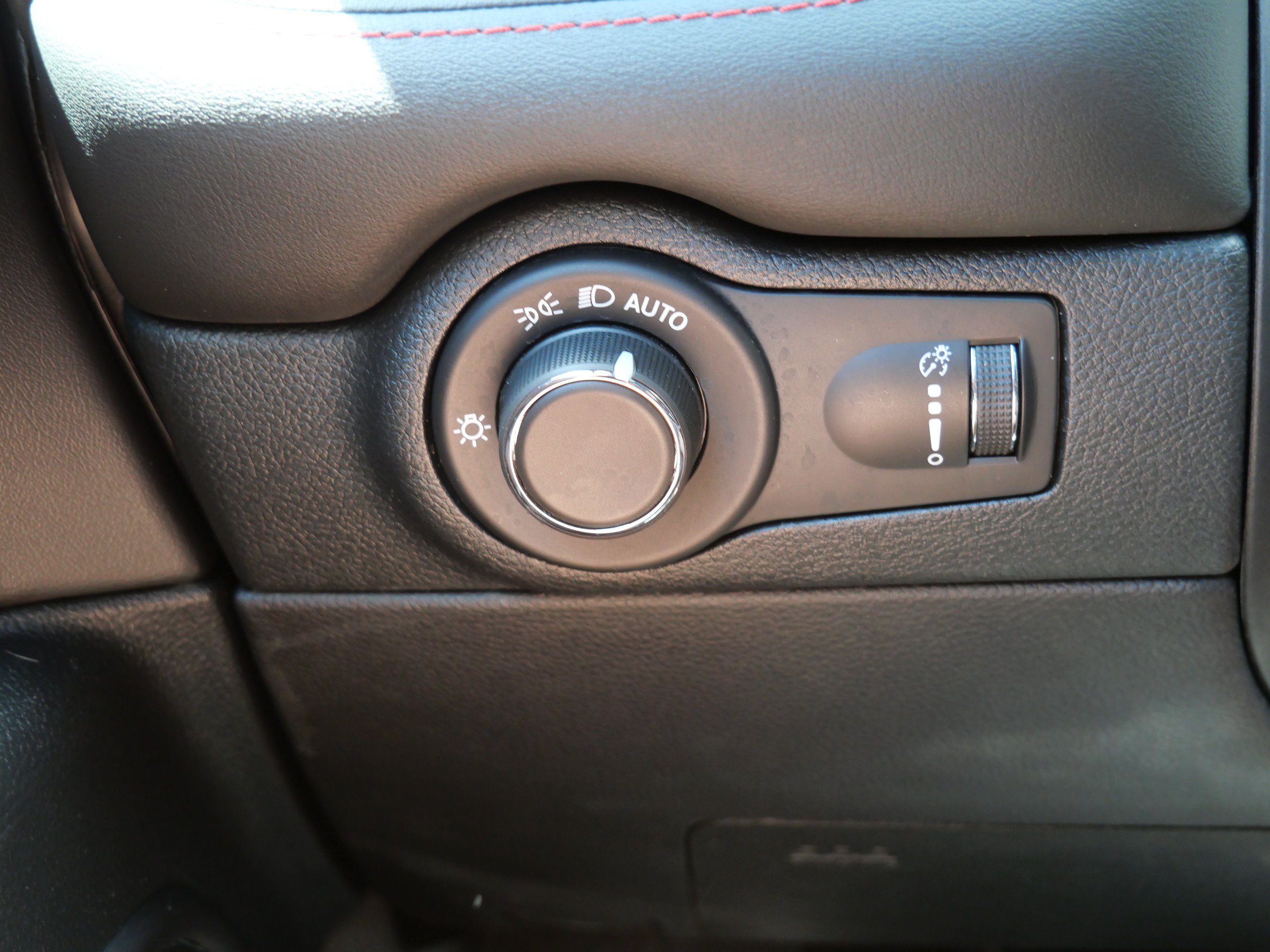 Used 2024 DB Black Clearcoat Dodge R/T Premium image 21