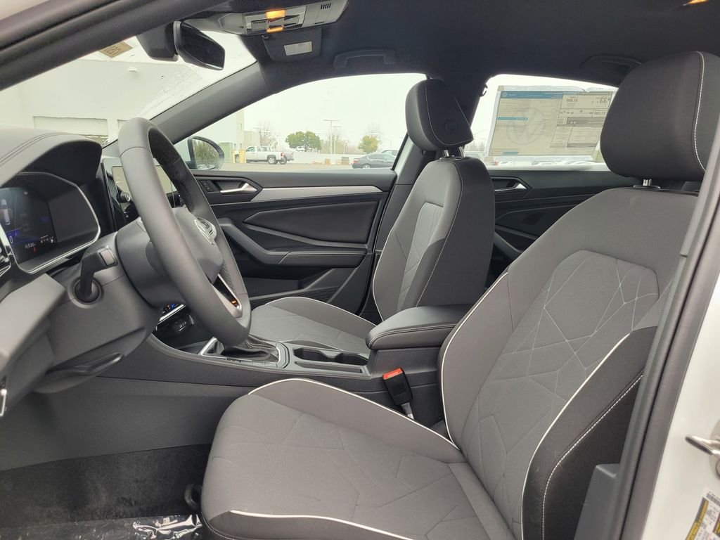 New 2026 White Volkswagen 1.5T Sport image 11