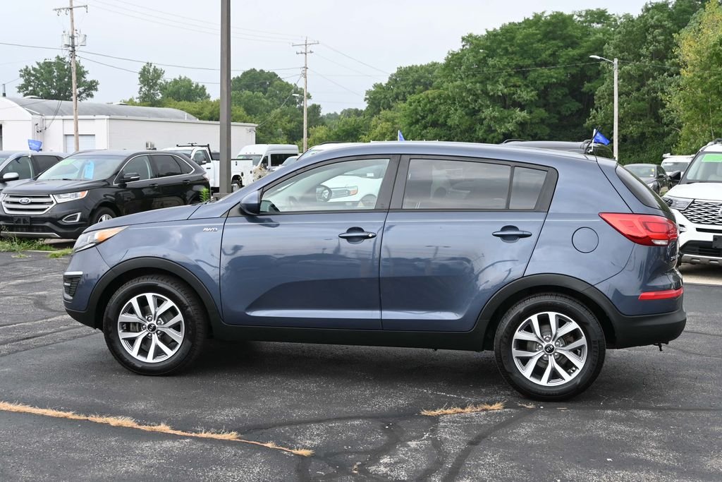 Used 2016 Twilight Blue Kia LX image 4