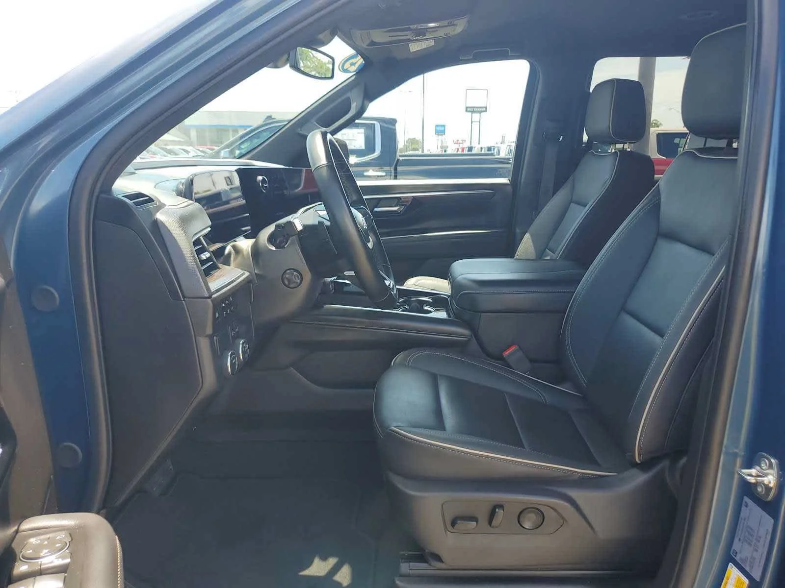 Used 2025 Lakeshore Blue Metallic Chevrolet Premier image 19