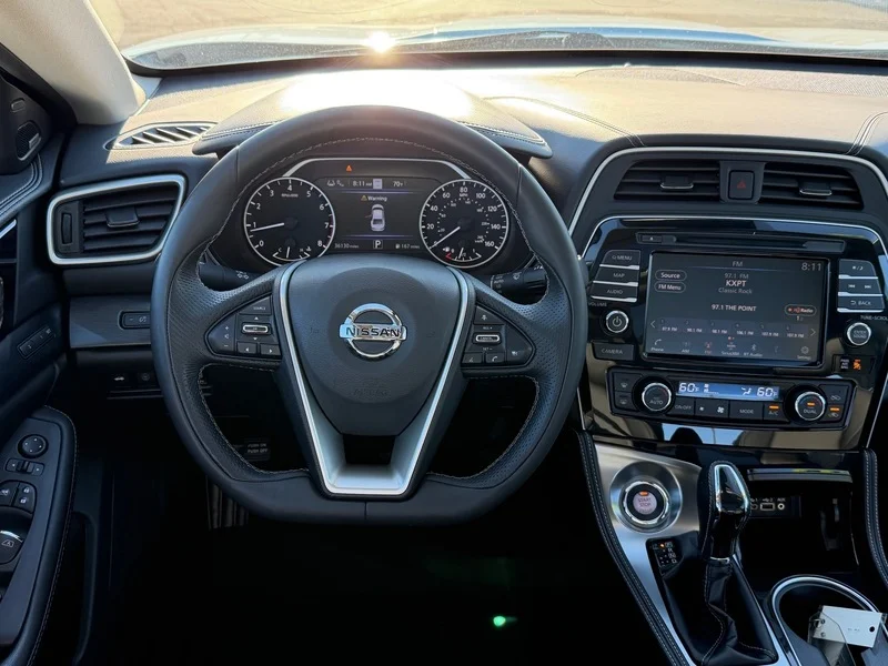 Used 2019 Pearl White Trico Nissan Platinum image 13