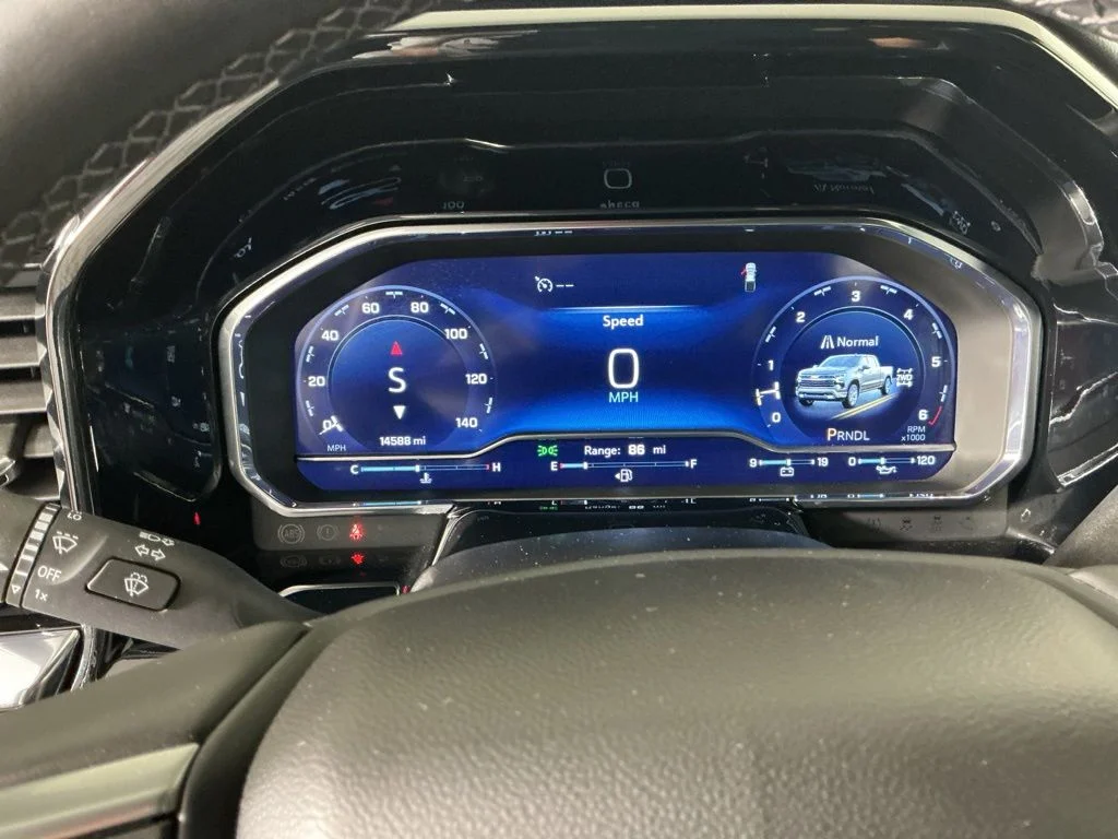 Used 2023 Gray Chevrolet RST image 20