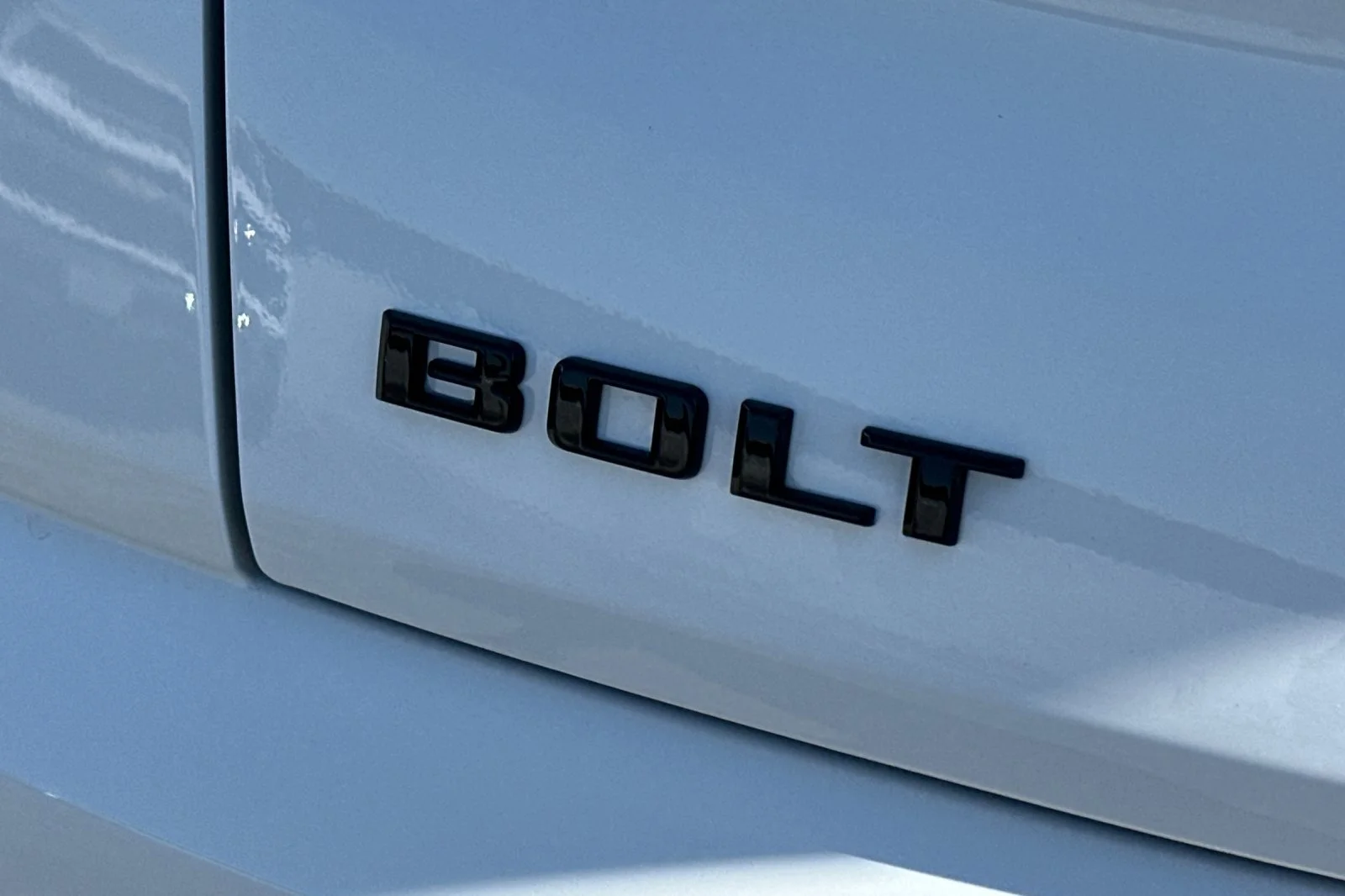 New 2027 Summit White Chevrolet LT image 27