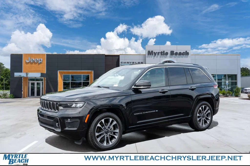 Used 2022 Diamond Black Jeep Overland image 1