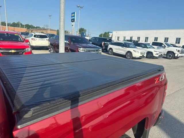 Used 2018 Red Chevrolet LT image 11