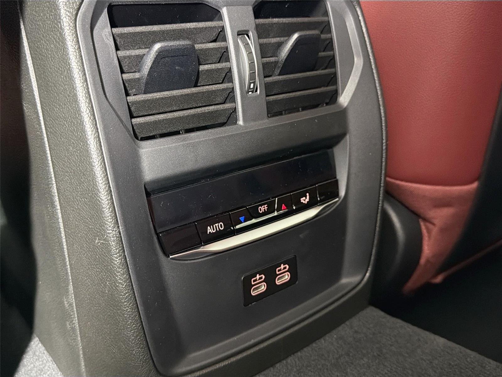 New 2026 Skyscraper Grey Metallic BMW 330i NA xDrive image 26