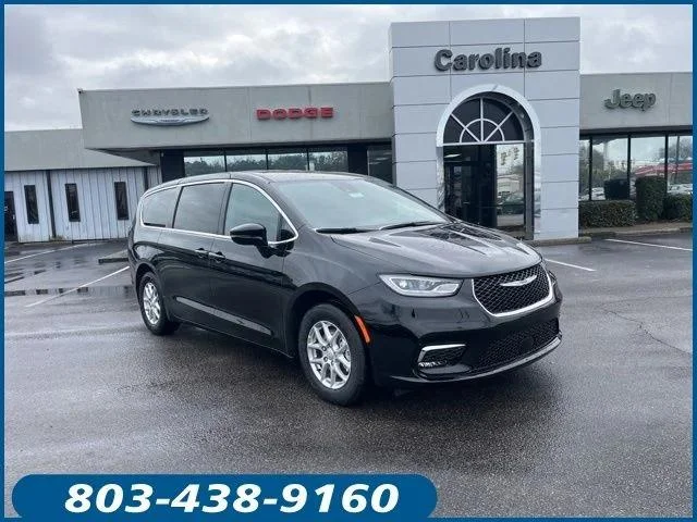 2026 Chrysler Pacifica Select's photo