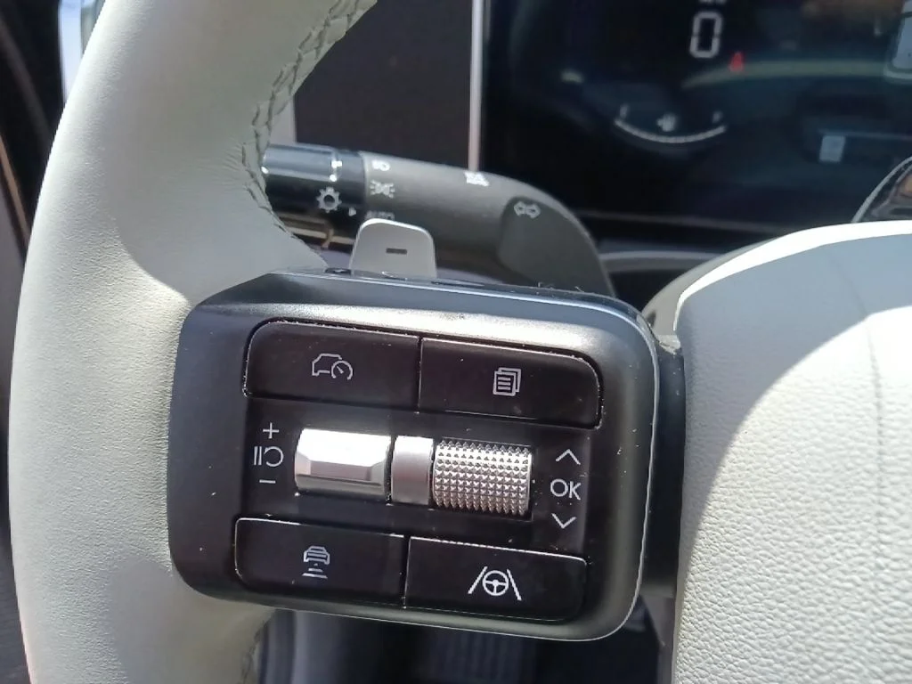 Used 2026 Black Hyundai SEL image 18