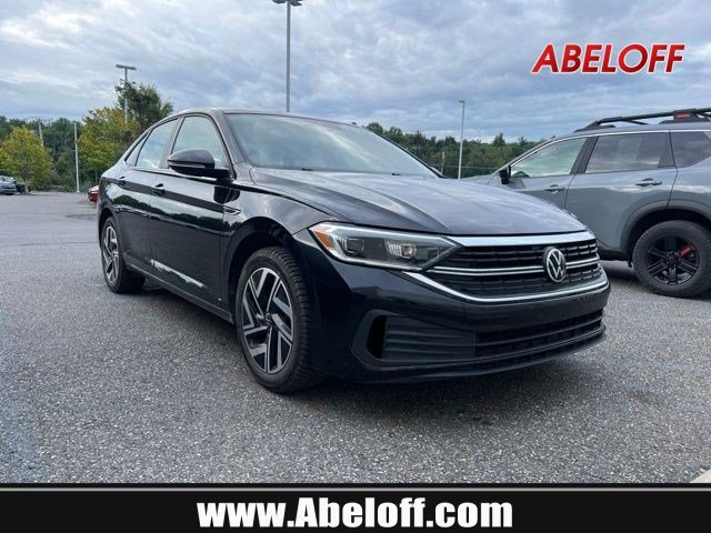 Used 2022 Deep Black Pearl Volkswagen SEL image 1