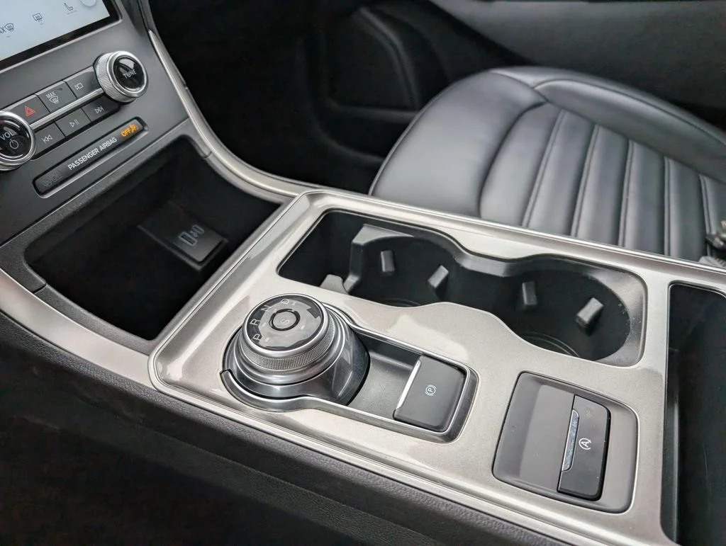 Used 2024 White Ford SEL image 23