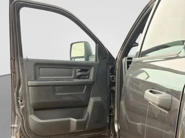 New 2026 Granite Crystal Metallic Clearcoat RAM Black Express image 19