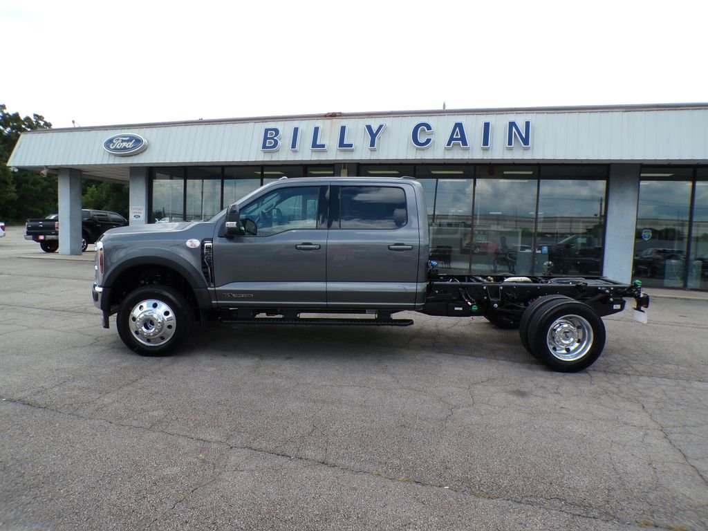 New 2026 Carbonized Gray Metallic Ford F-450® LARIAT® image 4