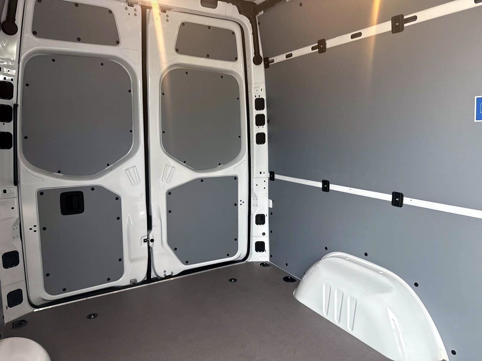 New 2026 Arctic White Sprinter Cargo 144 WB image 10