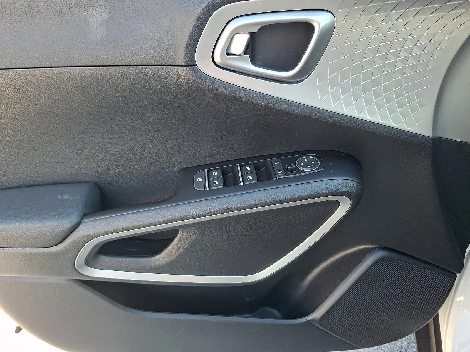 Certified Used 2025 White Kia LX image 12