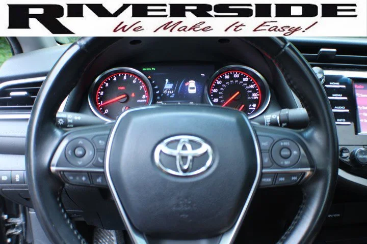 Used 2018 Black Toyota XSE image 9