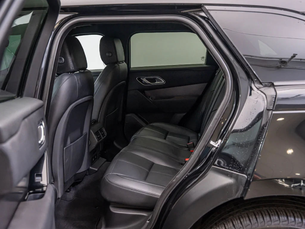 Used 2024 Santorini Black Metallic Land Rover Dynamic SE image 40