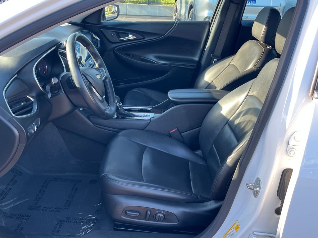 Used 2024 White Chevrolet LT image 9