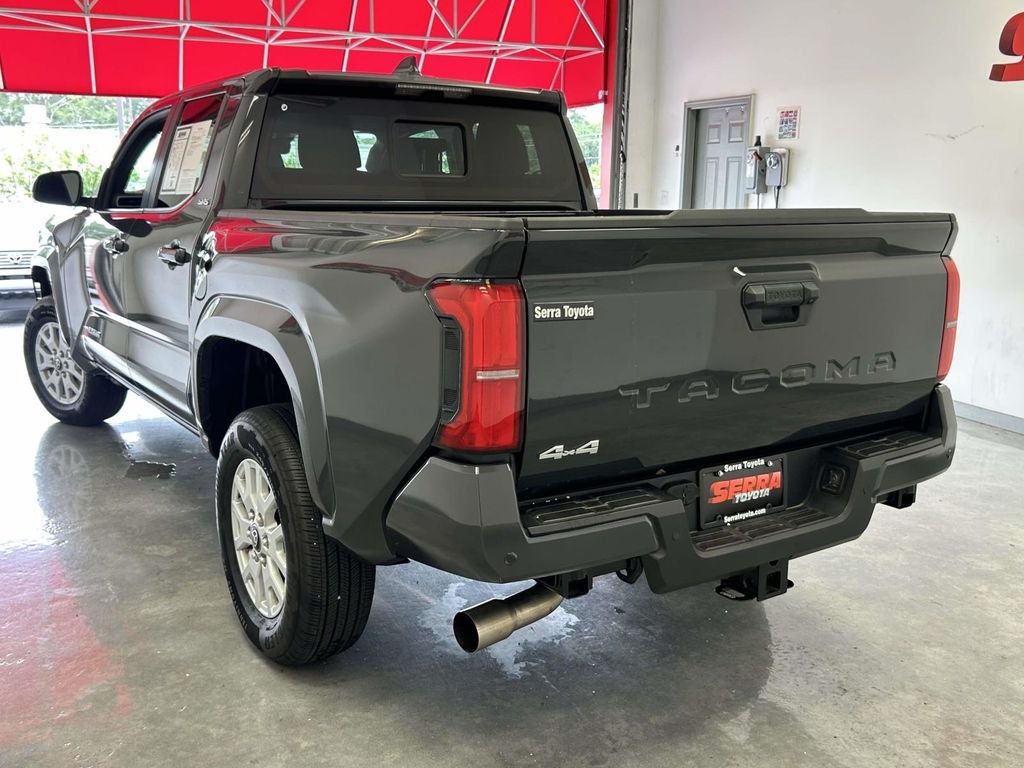 Used 2025  Toyota SR5 image 5