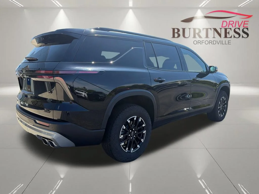 Certified Used 2025 Mosaic Black Metallic Chevrolet Z71 image 8
