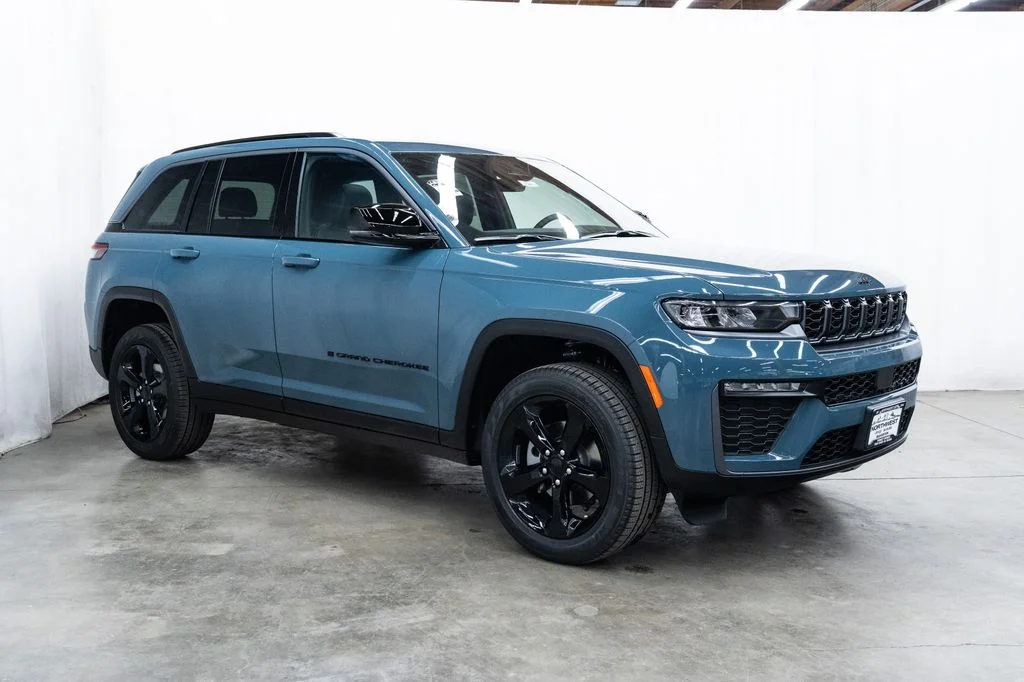 New 2026 Steel Blue Exterior Paint Jeep Limited image 1